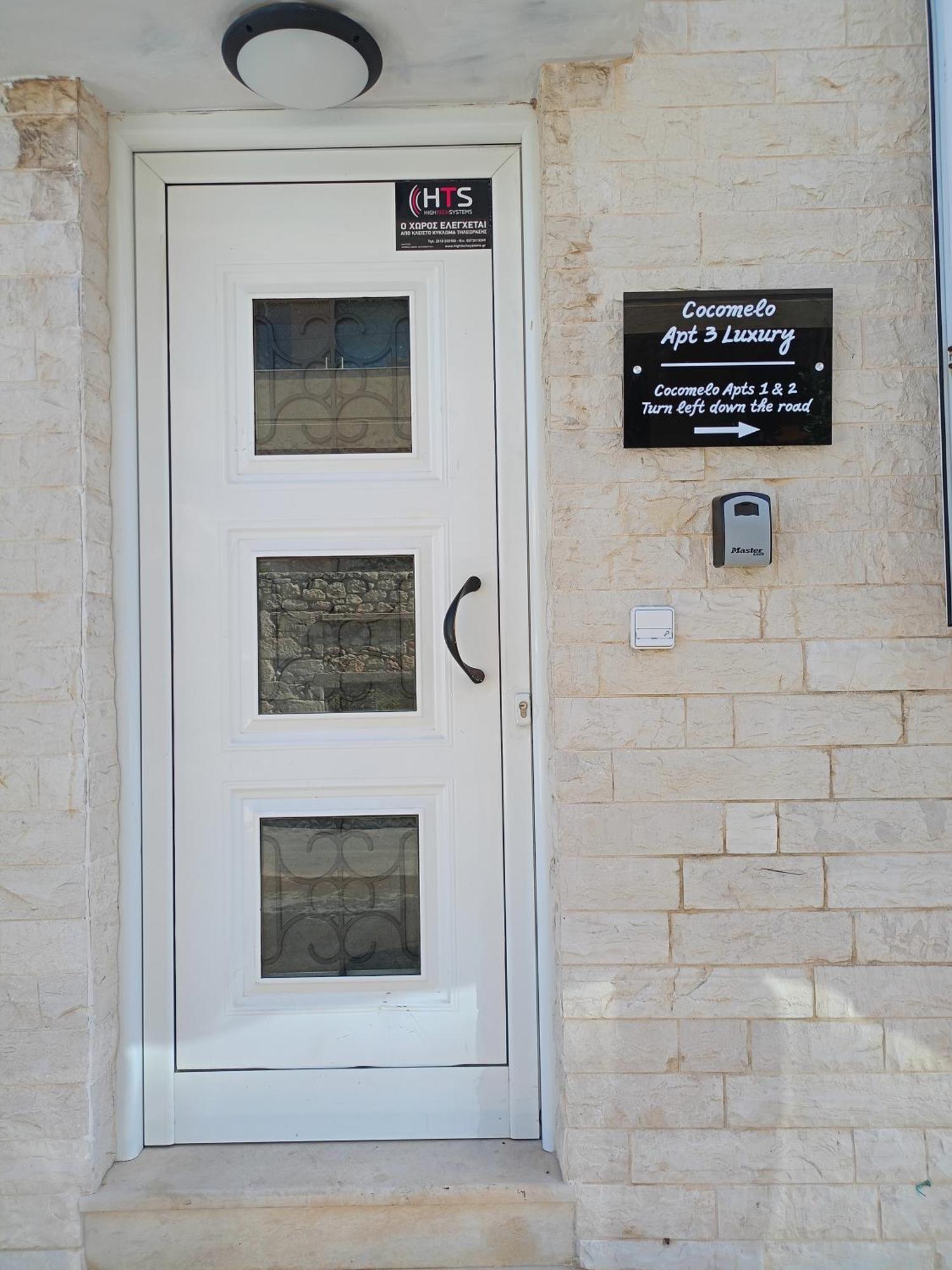 Cocomelo Apts 3 Luxury Heraklion  Exterior photo